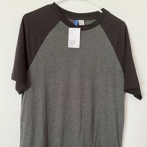 Men’s H&M Grey and Black Tee